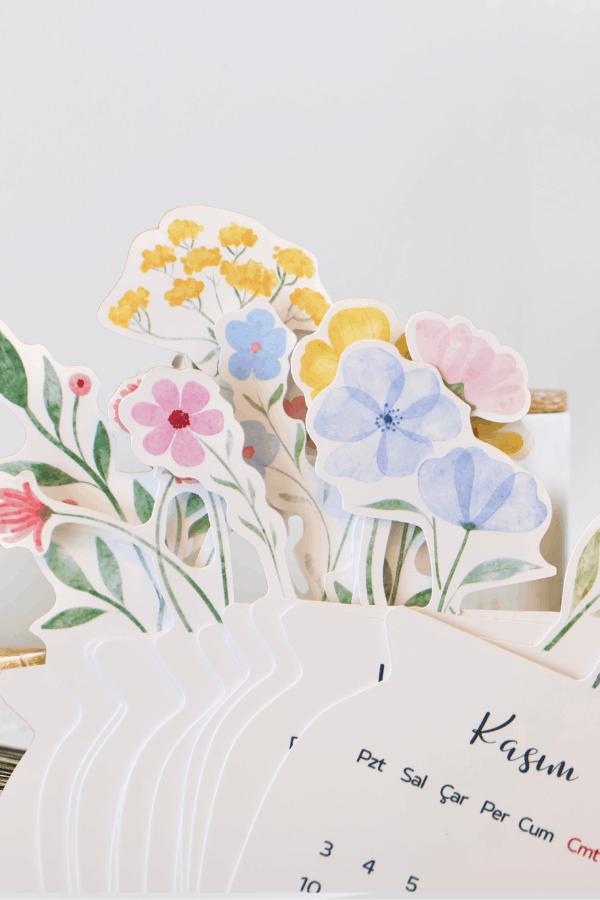 2026 Çiçekli Takvim Özel Tasarım Masa Takvimi Vazodaki Çiçekler