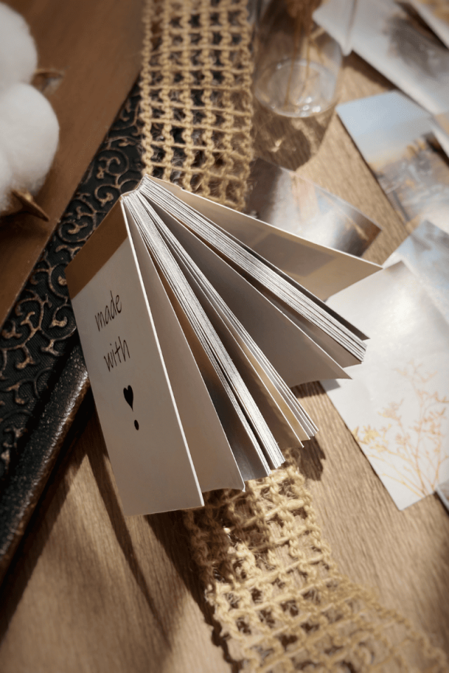 Kahverengi Temalı Aesthetic Sticker Kitapçığı