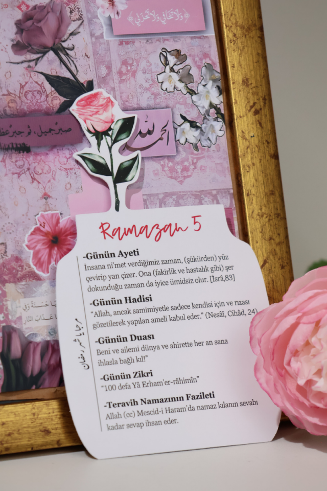 Pembe Gül Temalı Çiçekli Ramazan Takvimi