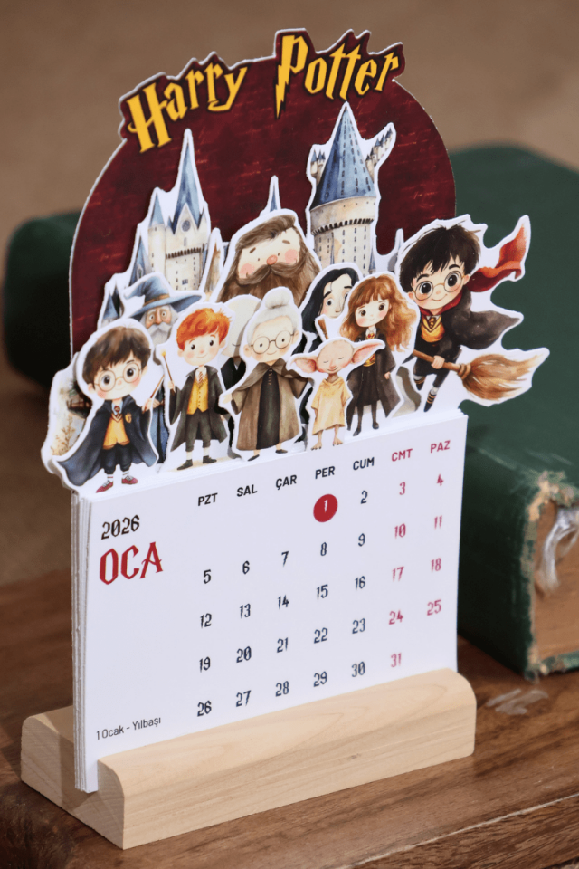 2026 Ahşap Standlı Harry Potter Temalı Masa Takvimi, Özel Tasarım Masa Takvimi